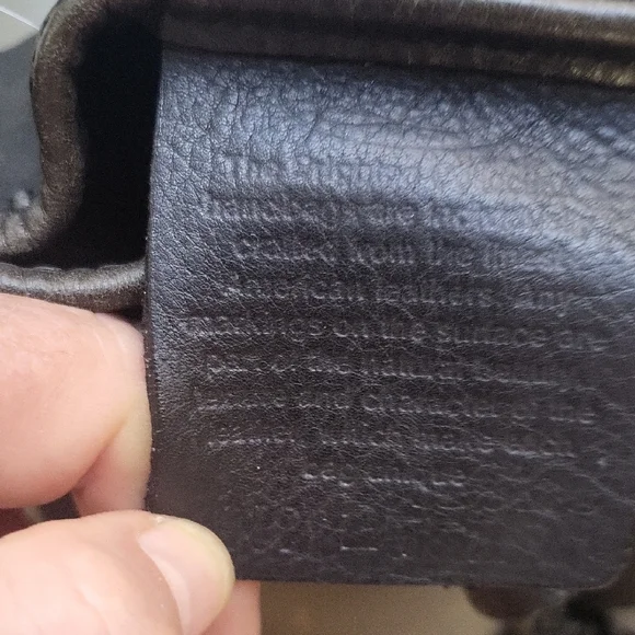 Brighton Elegant Black Leather Shoulder Bag - Picture 8 of 10